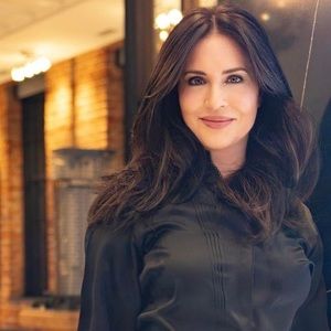 Meet your Posher, Stella